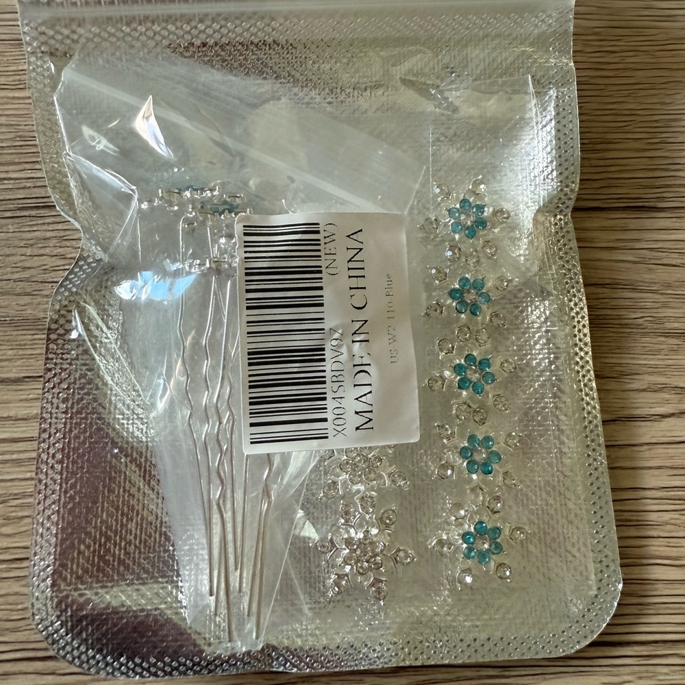 NWT Elegant Silver and Blue Rhinestone Hair Pins